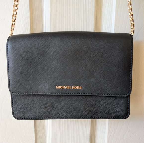 Michael Kors Black Daniela Large Saffiano Leather Crossbody Bag Gold Hardware - Picture 3 of 3